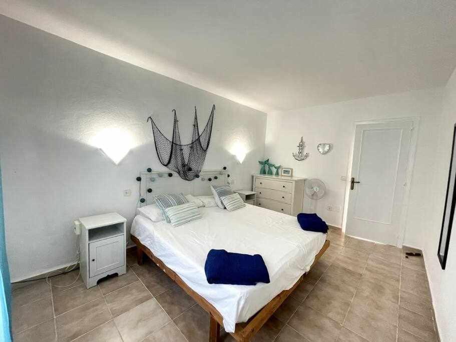Brut Apartamento Con Piscina Cala'N Blanes  Bagian luar foto
